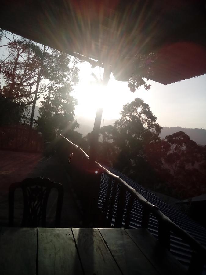 Apurvi Homestay Ella Bagian luar foto