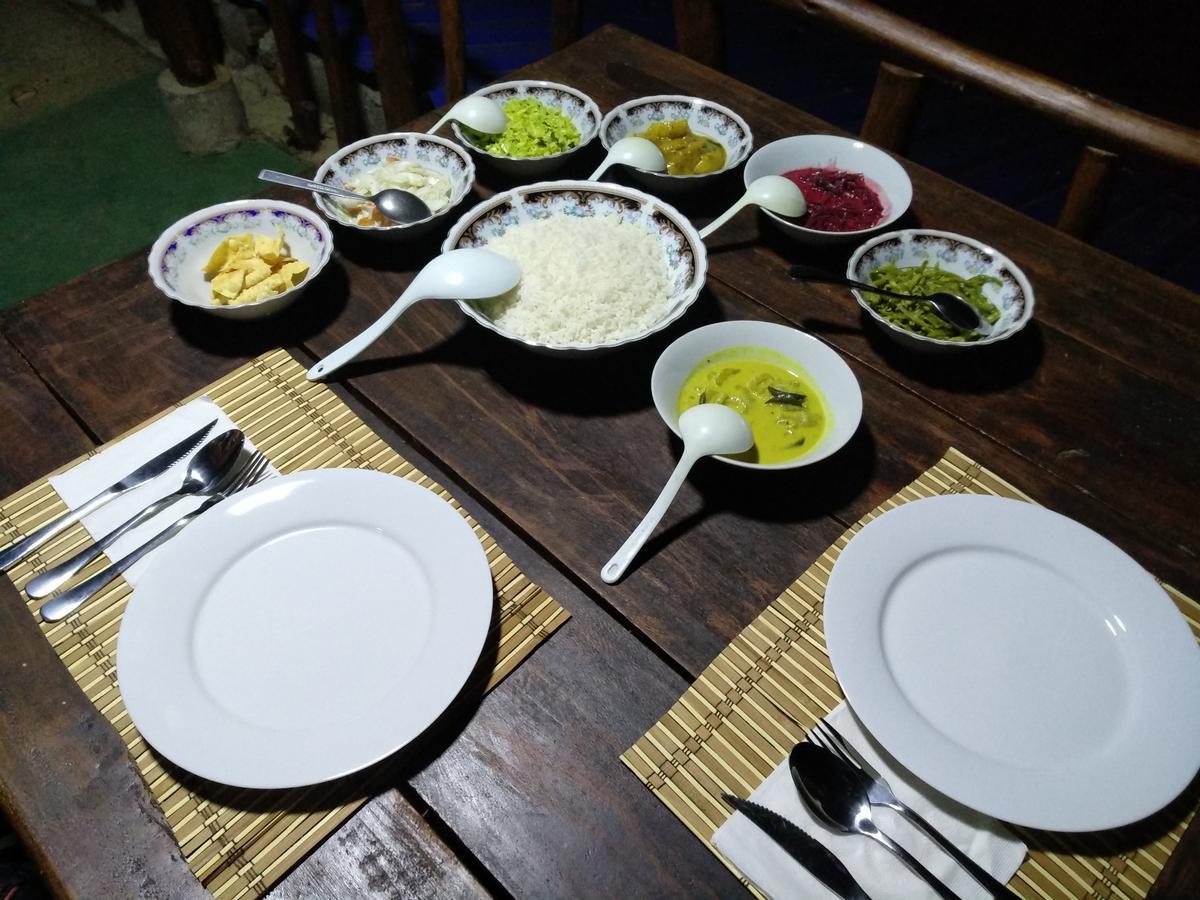 Apurvi Homestay Ella Bagian luar foto